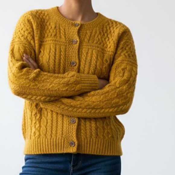 Carraigdonn Mustard yellow Wool Cable Knit Women Sz S/M Sweater cropped Boxy - Picture 2 of 16